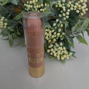 L.A Girls velvet Hi-Lite Contour Stick- New- Cashmere